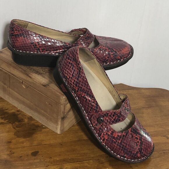 Alegria Mary Jane Clog Womens 37 Red Black Snakeskin Embossed Feliz Shoe Nursing - Picture 3 of 16